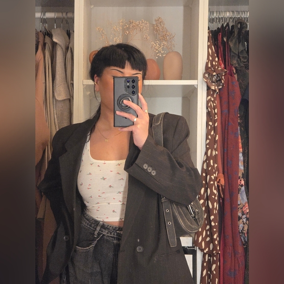 Meet your Posher, Maegan - Picture 2 of 12